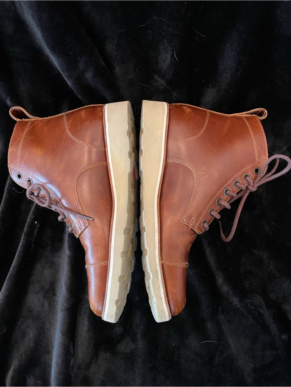 Men's Tan Leather Chukka Boots with Cream Sole - Picture 2 of 5